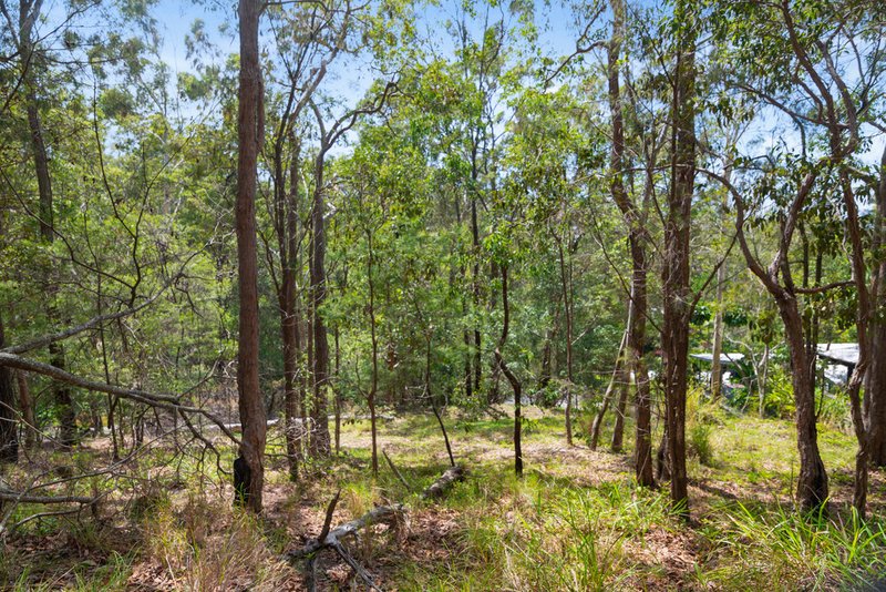 Photo - 28 Bronhill Street, Currumbin Waters QLD 4223 - Image 5