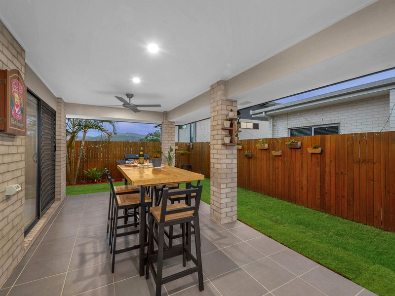 Photo - 28 Budgerigar Street, Upper Kedron QLD 4055 - Image 7