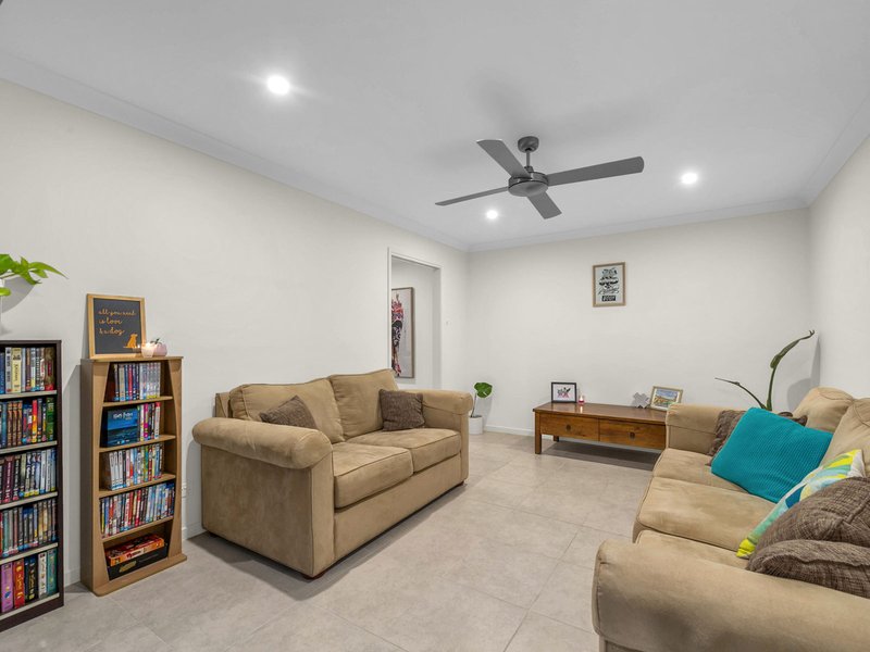 Photo - 28 Budgerigar Street, Upper Kedron QLD 4055 - Image 12