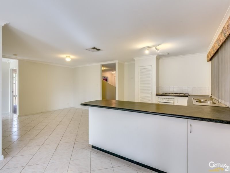 Photo - 28 Bullfinch Street, Huntingdale WA 6110 - Image 13