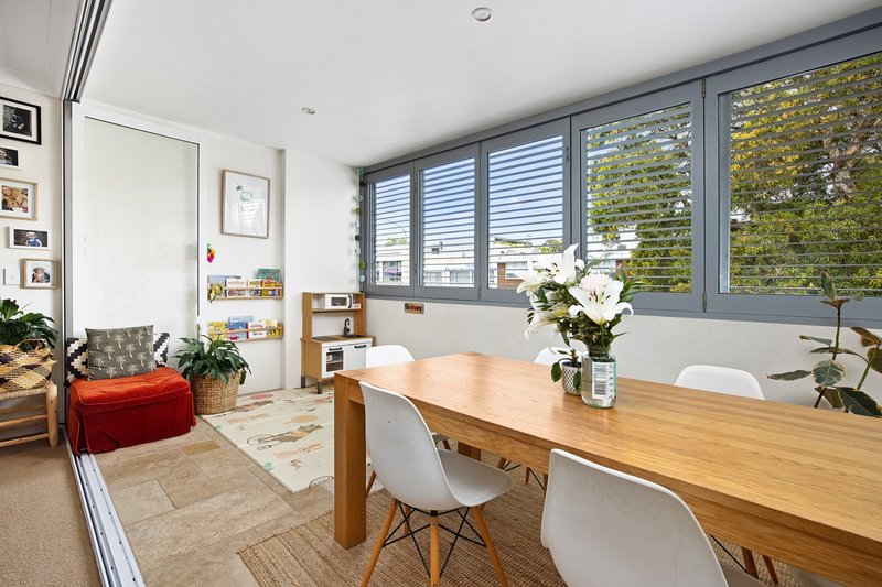 Photo - 2/8 Bungan Street, Mona Vale NSW 2103 - Image 2