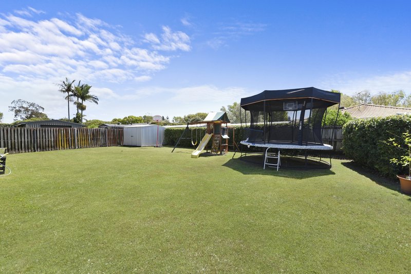 Photo - 28 Burrabi Street, Bald Hills QLD 4036 - Image 17