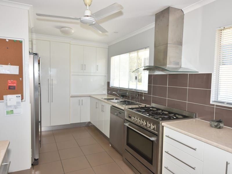 Photo - 28 Burston St , North Mackay QLD 4740 - Image 4