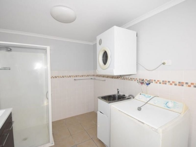 Photo - 28 Burston St , North Mackay QLD 4740 - Image 7