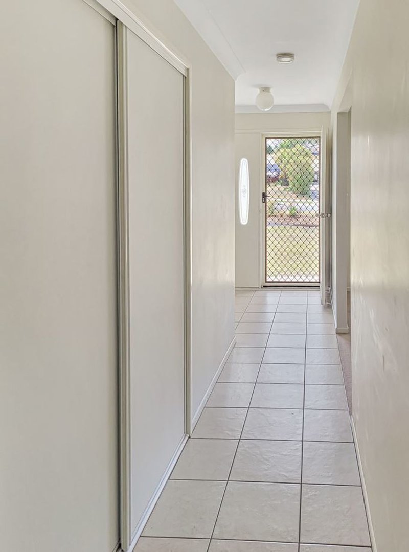 Photo - 28 Burswood Close, Wulkuraka QLD 4305 - Image 6