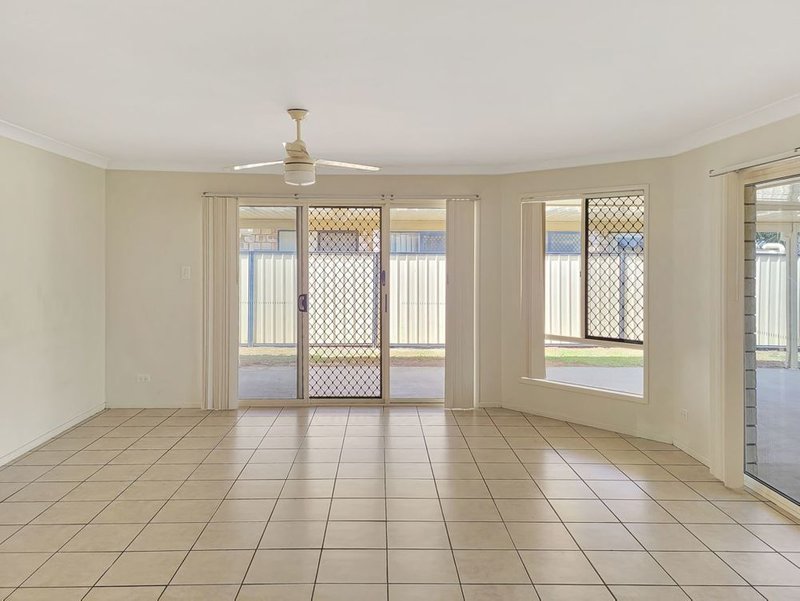 Photo - 28 Burswood Close, Wulkuraka QLD 4305 - Image 12