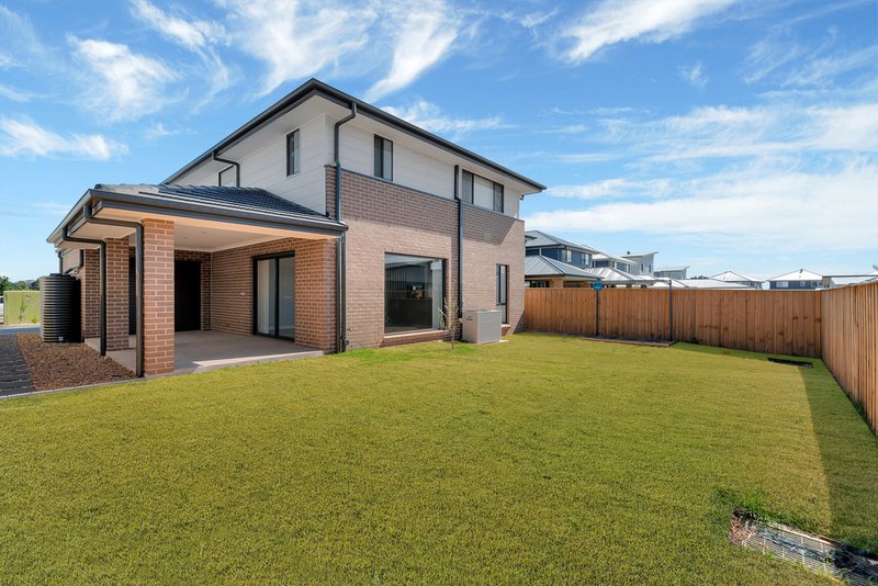 Photo - 28 Bywaters Drive, Catherine Field NSW 2557 - Image 13