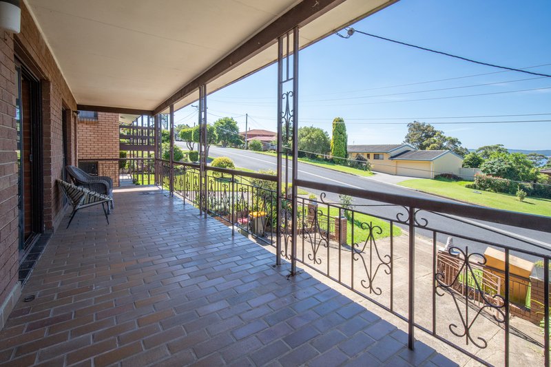 Photo - 28 Calga Crescent, Catalina NSW 2536 - Image 3