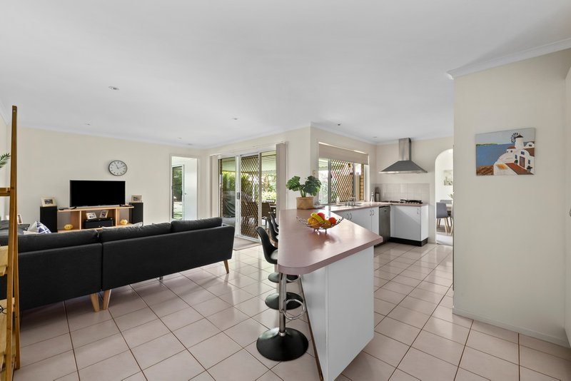 Photo - 28 Callistra Crescent, Buderim QLD 4556 - Image 2