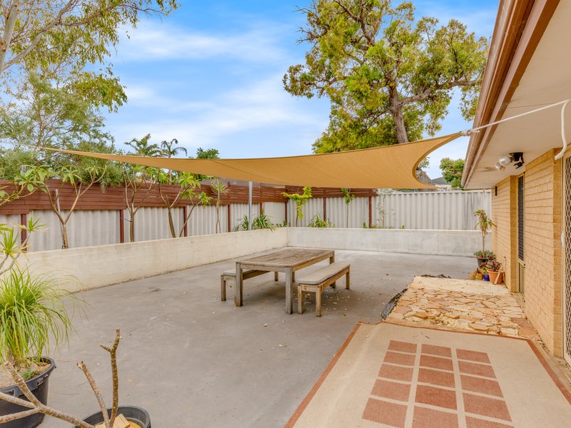 Photo - 28 Camfield Loop, Parmelia WA 6167 - Image 3