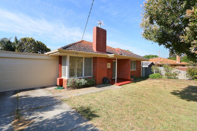 Photo - 28 Camillo Street, Coolbellup WA 6163 - Image 2