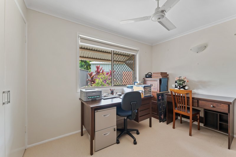 Photo - 2/8 Capri Court, Point Vernon QLD 4655 - Image 7