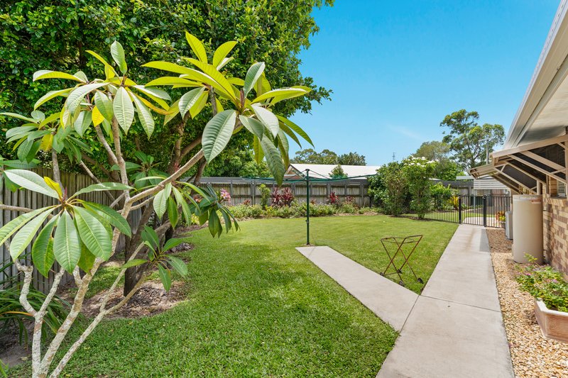 Photo - 2/8 Capri Court, Point Vernon QLD 4655 - Image 9