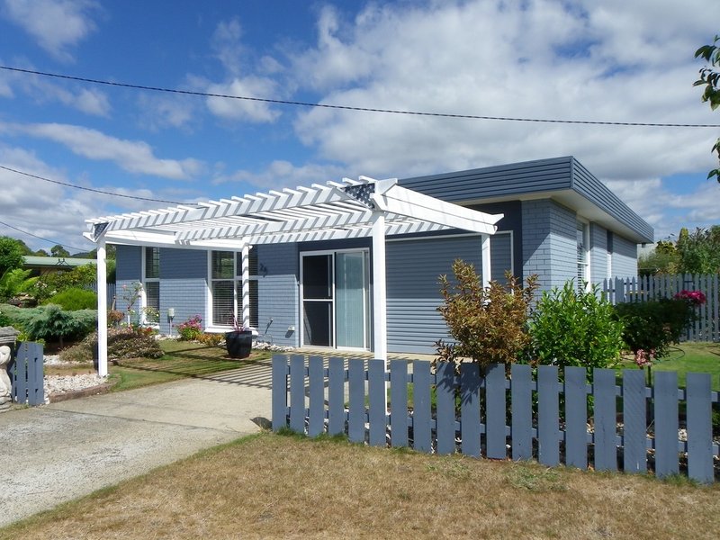 Photo - 28 Cardigan Street, Somerset TAS 7322 - Image 3