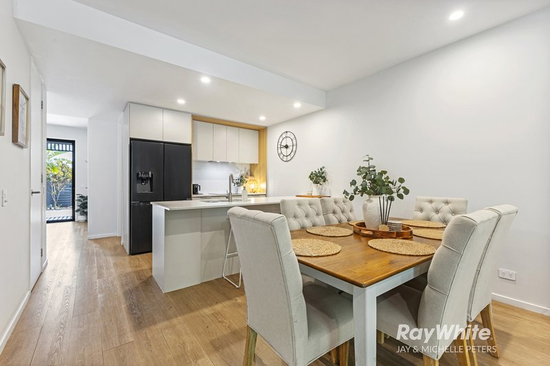 Photo - 28 Cardinal Crescent, Newport QLD 4020 - Image 5