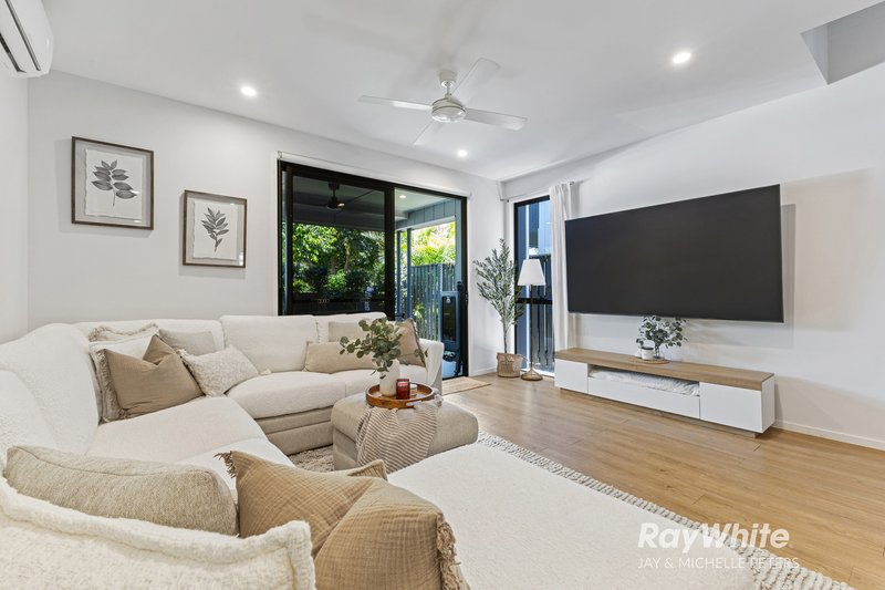 Photo - 28 Cardinal Crescent, Newport QLD 4020 - Image 9