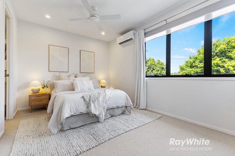 Photo - 28 Cardinal Crescent, Newport QLD 4020 - Image 14