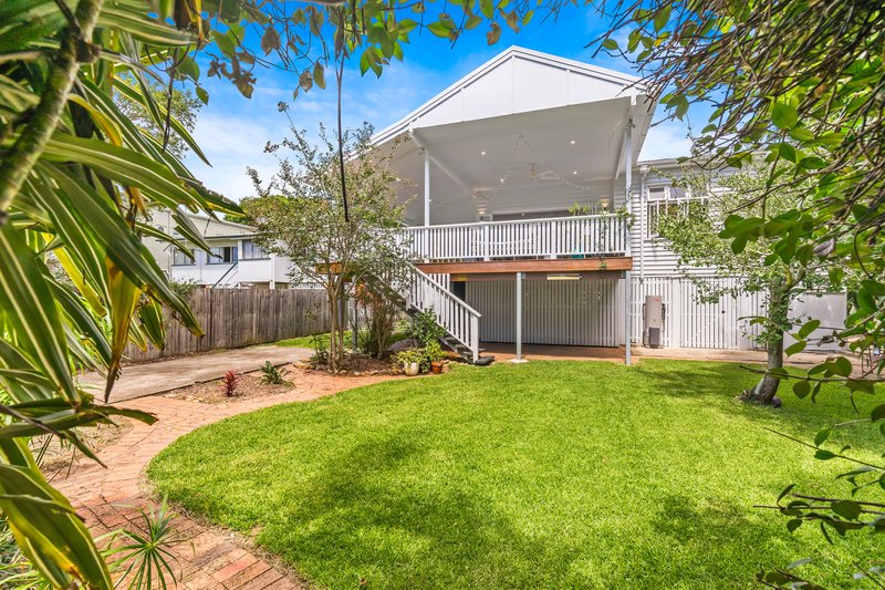 Photo - 28 Carlton Terrace, Wynnum QLD 4178 - Image 18