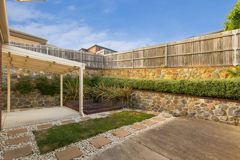 Photo - 28 Carmody Street, Casey ACT 2913 - Image 6