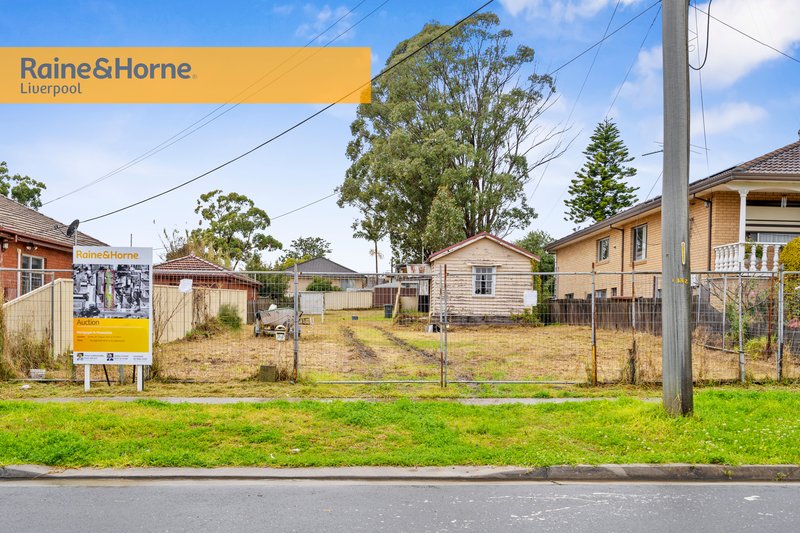 Photo - 28 Carnation Avenue, Casula NSW 2170 - Image 2