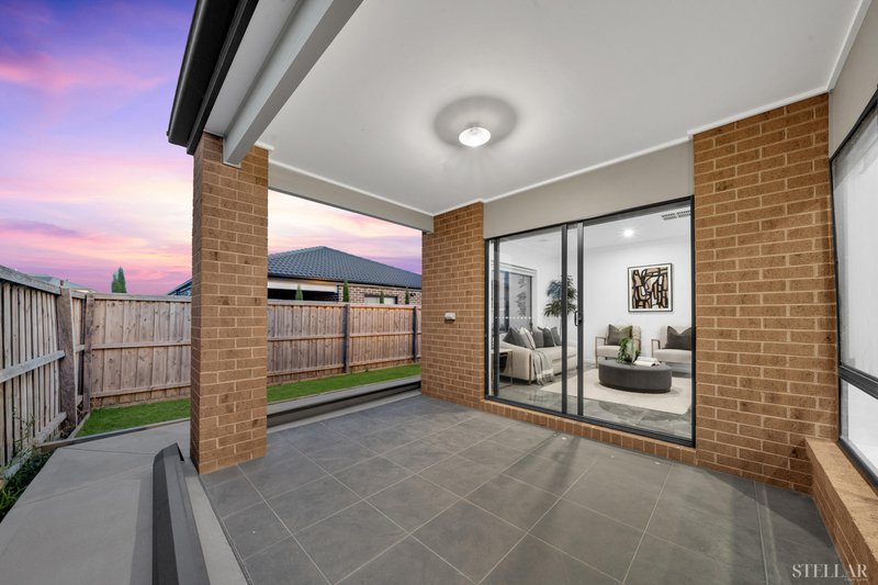Photo - 28 Carradale Road, Clyde North VIC 3978 - Image 22