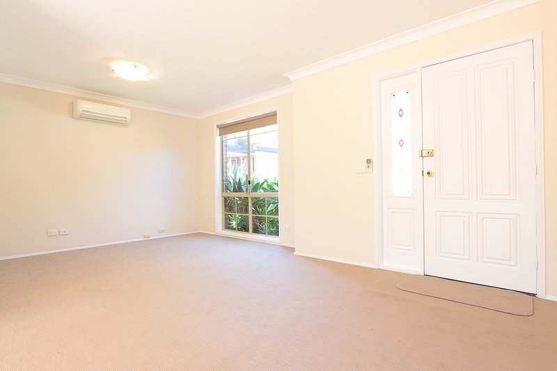 Photo - 2/8 Carrol Court, Menai NSW 2234 - Image 2