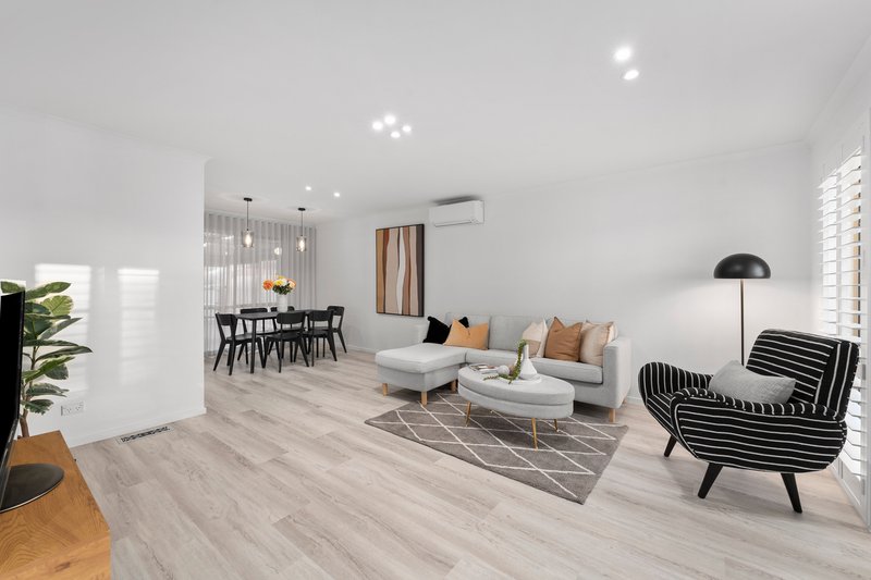 Photo - 28 Carroll Road, Oakleigh South VIC 3167 - Image 4