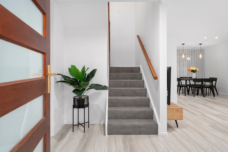 Photo - 28 Carroll Road, Oakleigh South VIC 3167 - Image 8