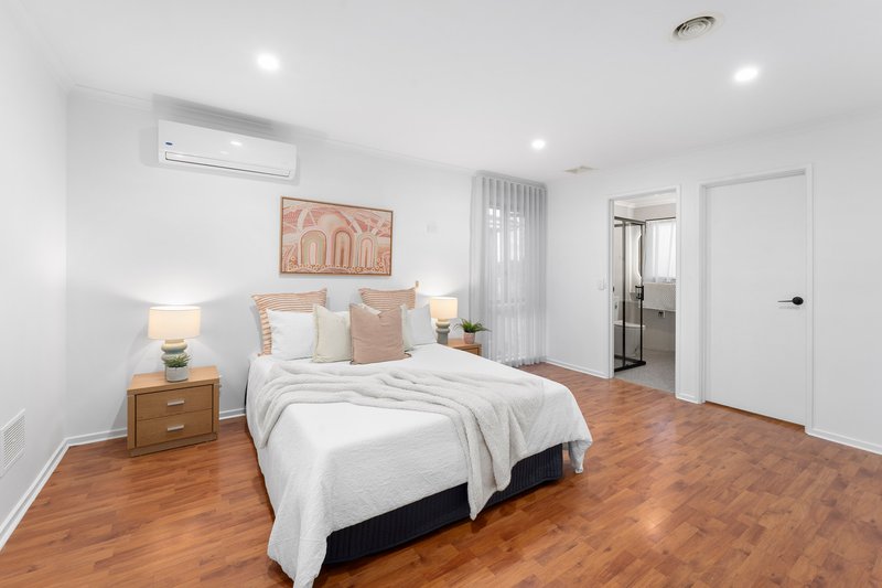 Photo - 28 Carroll Road, Oakleigh South VIC 3167 - Image 9