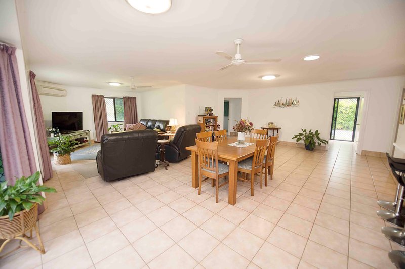 Photo - 28 Carthurbie Crescent, New Auckland QLD 4680 - Image 9