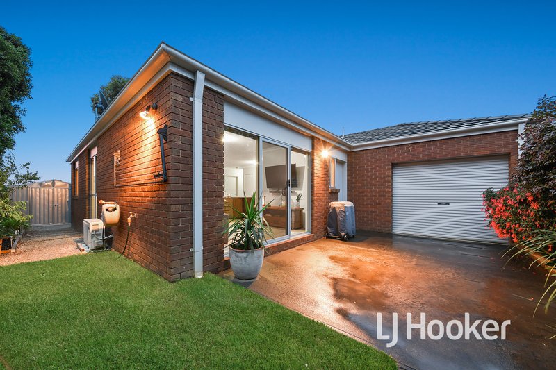 Photo - 28 Caspian Chase, Pakenham VIC 3810 - Image 15