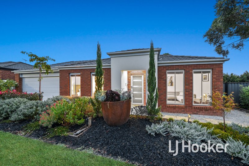 Photo - 28 Caspian Chase, Pakenham VIC 3810 - Image 19