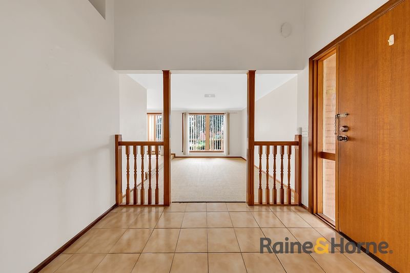 Photo - 28 Cassinia Crescent, Meadow Heights VIC 3048 - Image 8
