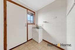 Photo - 28 Cassinia Crescent, Meadow Heights VIC 3048 - Image 22