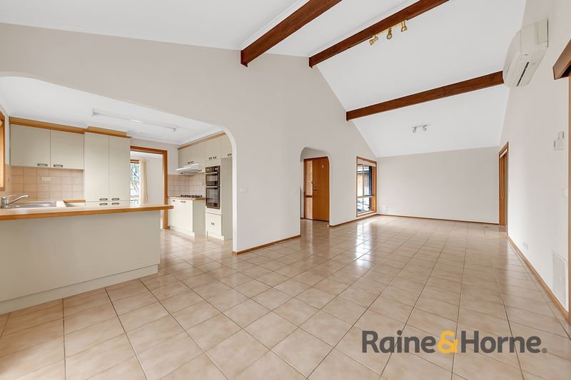 Photo - 28 Cassinia Crescent, Meadow Heights VIC 3048 - Image 11