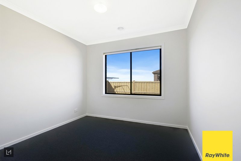 Photo - 28 Cecil Road, Tarneit VIC 3029 - Image 14