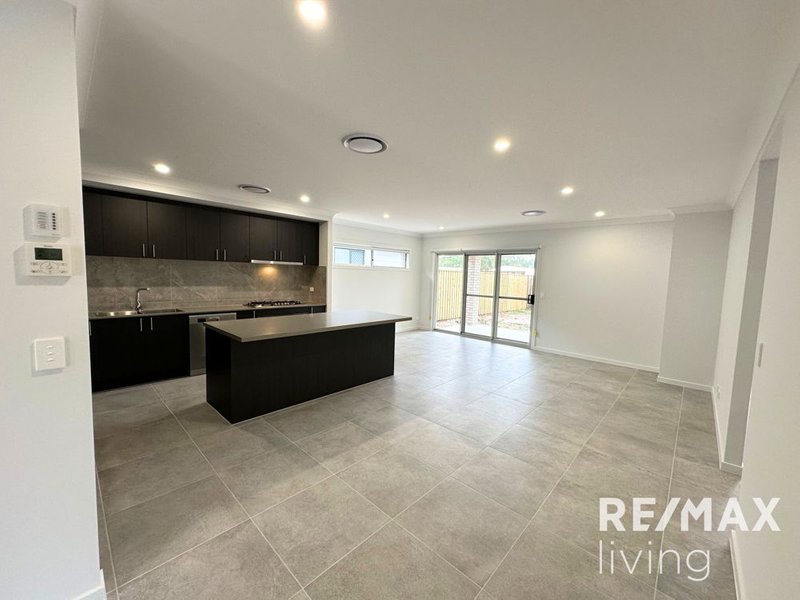 Photo - 28 Cedar Drive, Burpengary QLD 4505 - Image 4