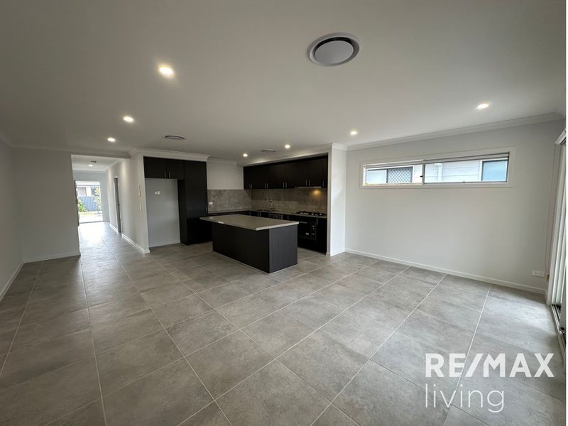 Photo - 28 Cedar Drive, Burpengary QLD 4505 - Image 7