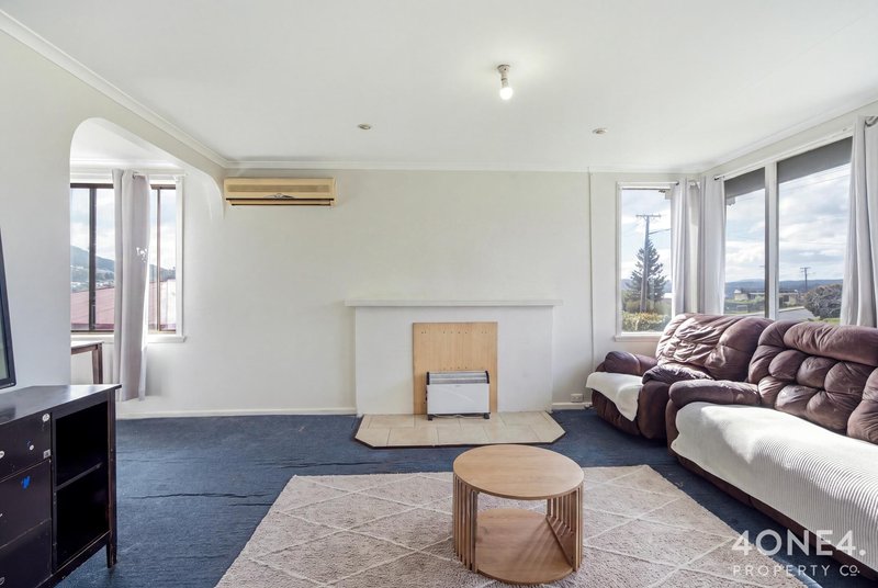 Photo - 28 Centenary Crescent, Claremont TAS 7011 - Image 5