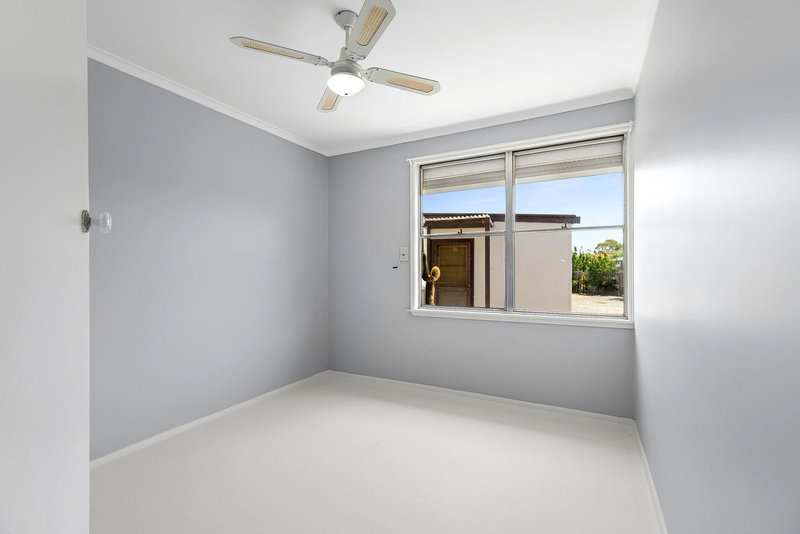 Photo - 28 Centenary Crescent, Werribee VIC 3030 - Image 7