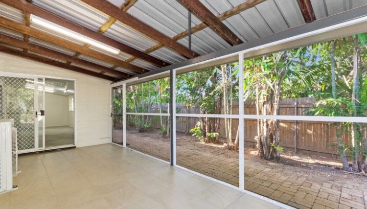 Photo - 2/8 Chantilly Court, Rasmussen QLD 4815 - Image 1