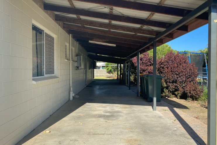 Photo - 2/8 Chantilly Court, Rasmussen QLD 4815 - Image 6