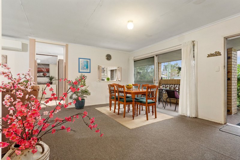 Photo - 28 Chaplin Street, Stafford Heights QLD 4053 - Image 3