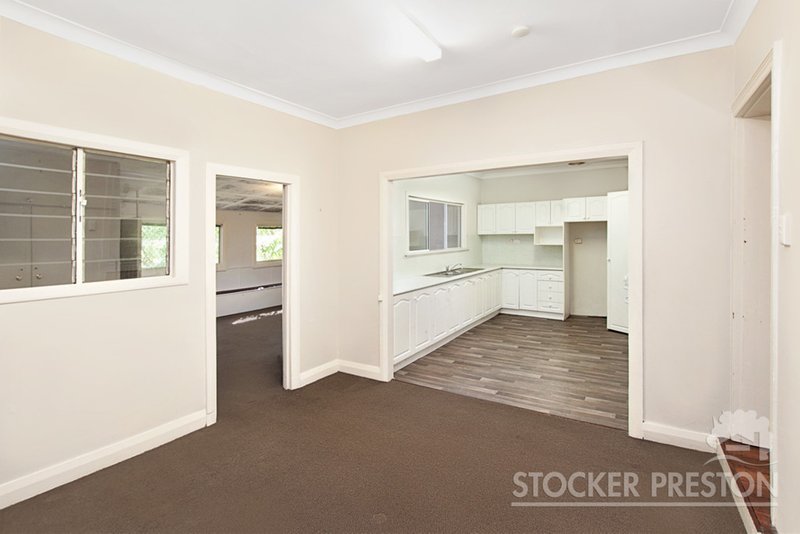 Photo - 28 Charles Street, Bunbury WA 6230 - Image 7