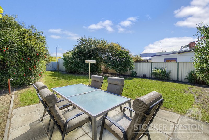 Photo - 28 Charles Street, Bunbury WA 6230 - Image 11