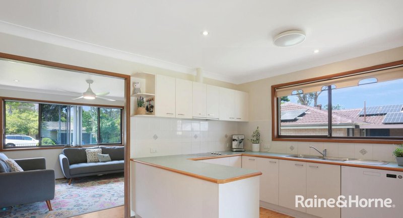 Photo - 28 Charmhaven Avenue, Charmhaven NSW 2263 - Image 7