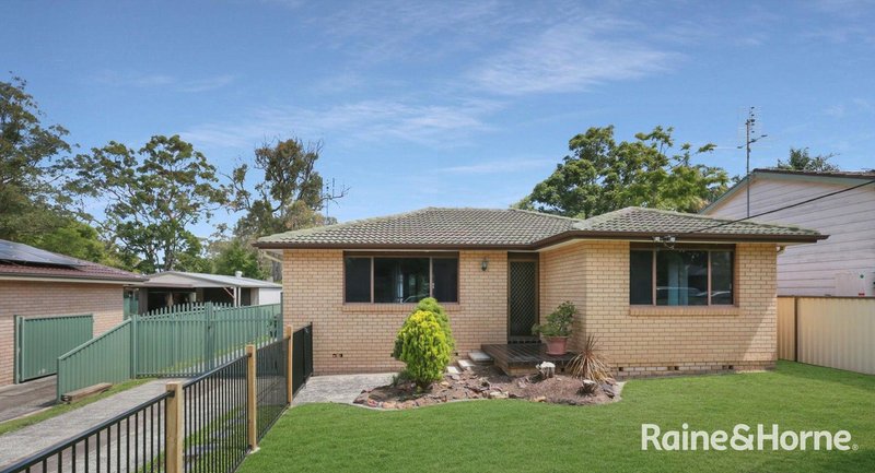 Photo - 28 Charmhaven Avenue, Charmhaven NSW 2263 - Image 9