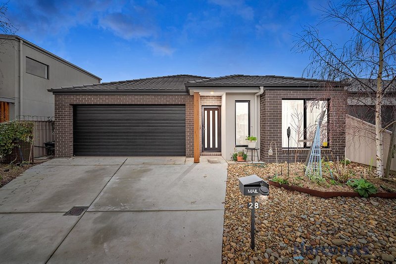 28 Cinnamon Drive, Lake Gardens VIC 3355