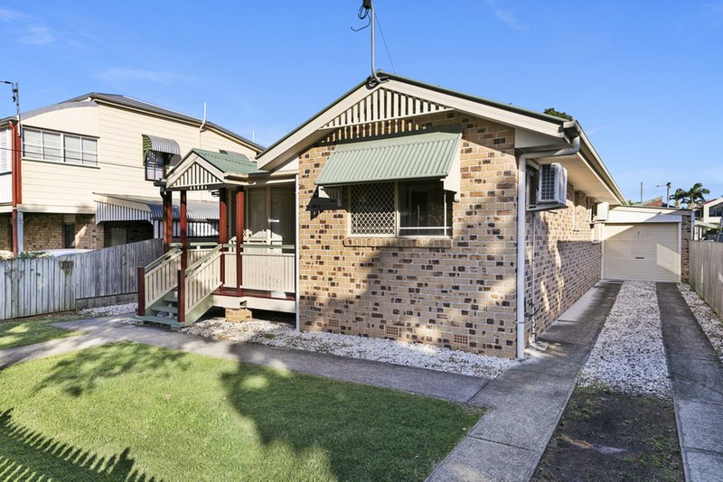 Photo - 28 Clara Street, Wynnum QLD 4178 - Image 15