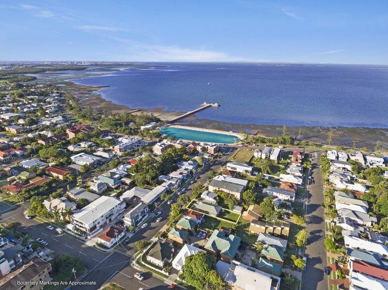 Photo - 28 Clara Street, Wynnum QLD 4178 - Image 17